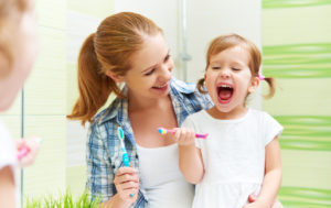 Wondering how you can set your kids up for a lifetime of dental success? Use these suggestions from your dentist in Arlington. 